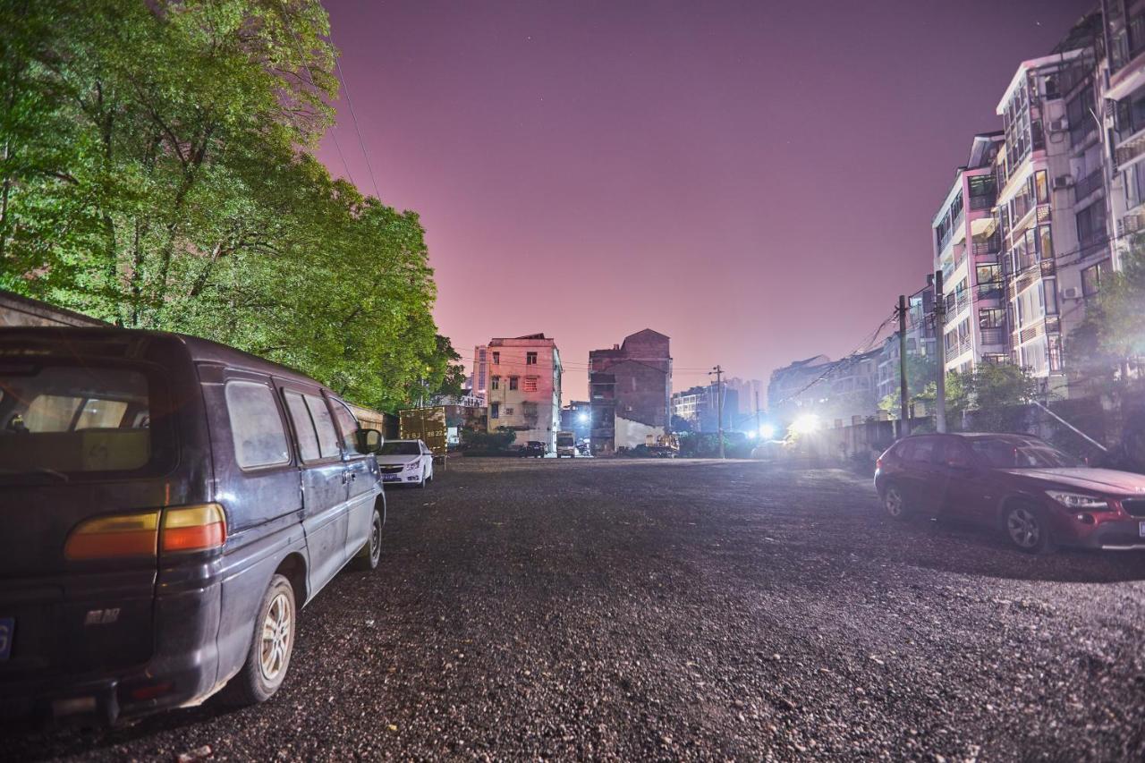 Yiwu Boman Boutique Hotel Bagian luar foto