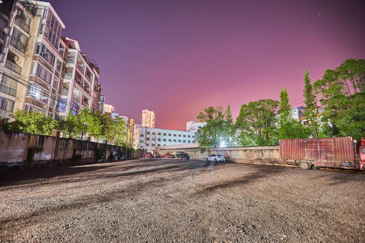 Yiwu Boman Boutique Hotel Bagian luar foto